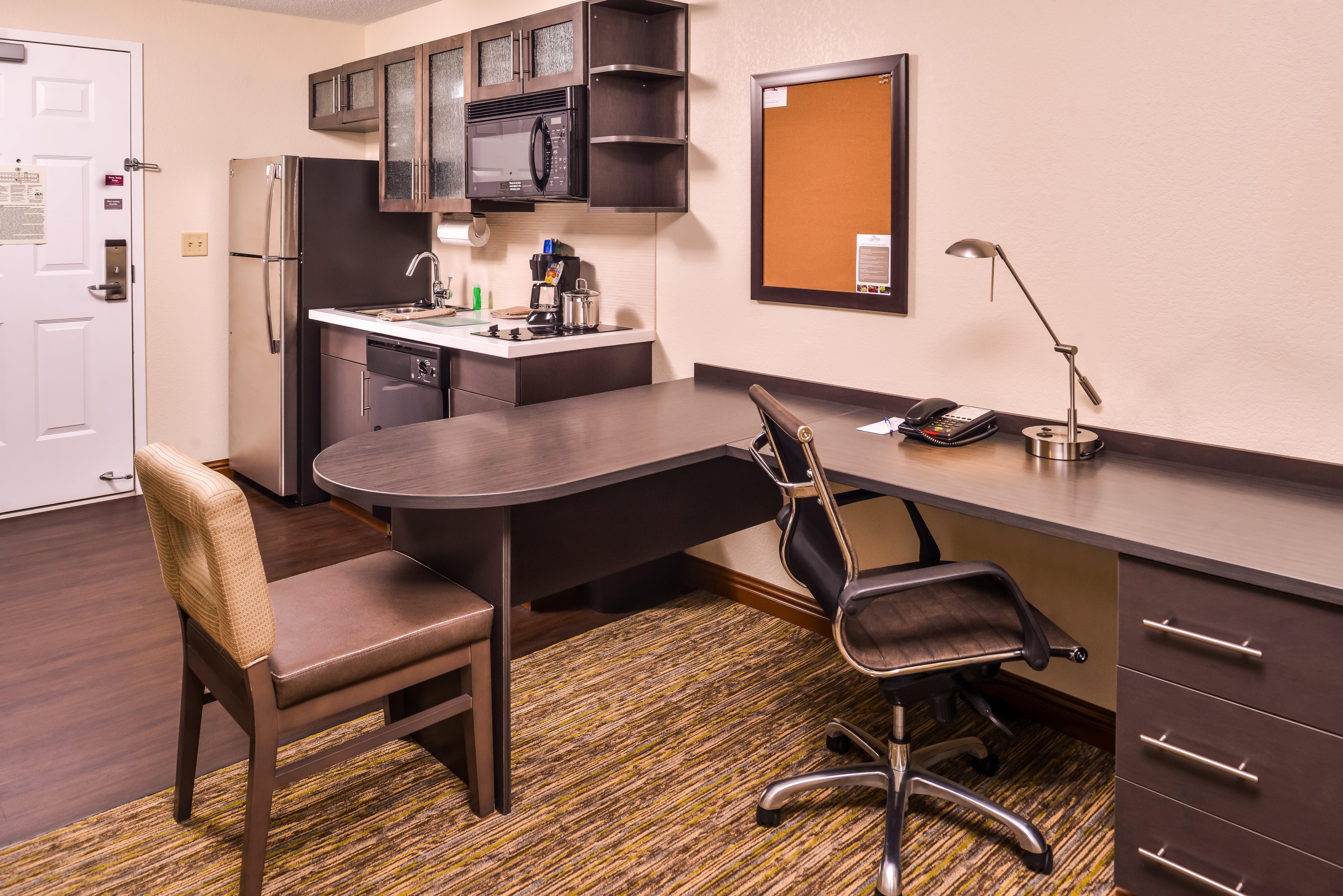 Candlewood Suites - Topeka West By Ihg Exterior foto