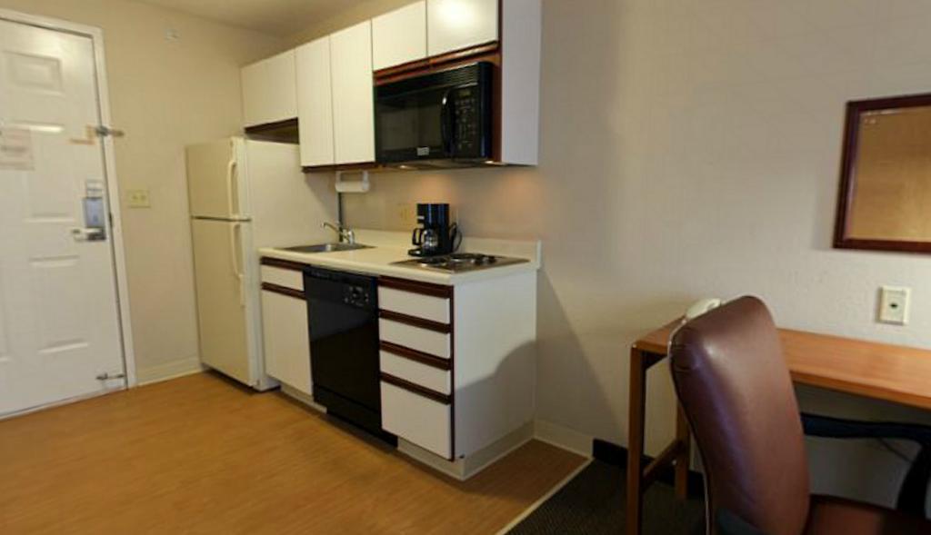 Candlewood Suites - Topeka West By Ihg Zimmer foto