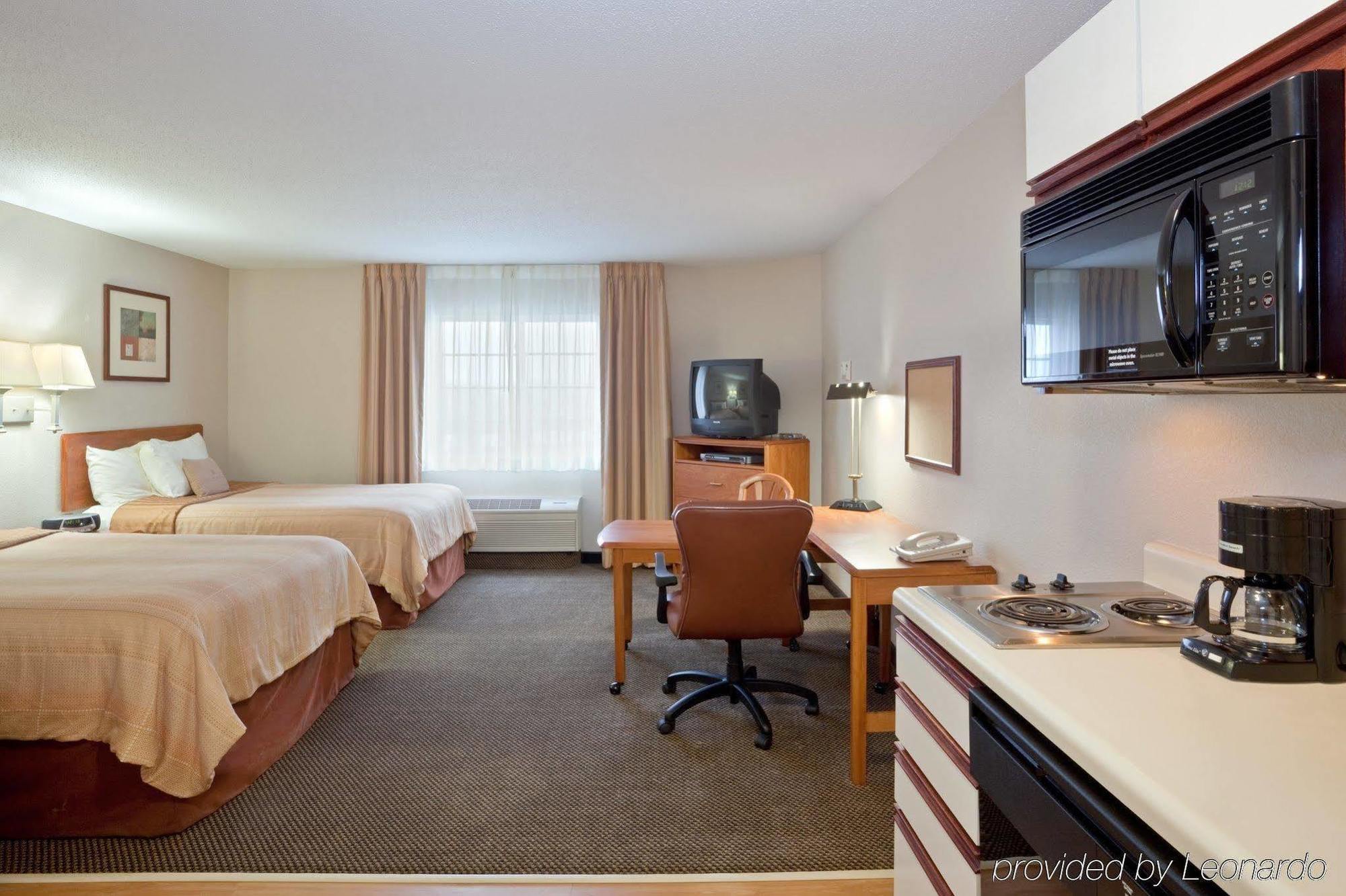Candlewood Suites - Topeka West By Ihg Exterior foto